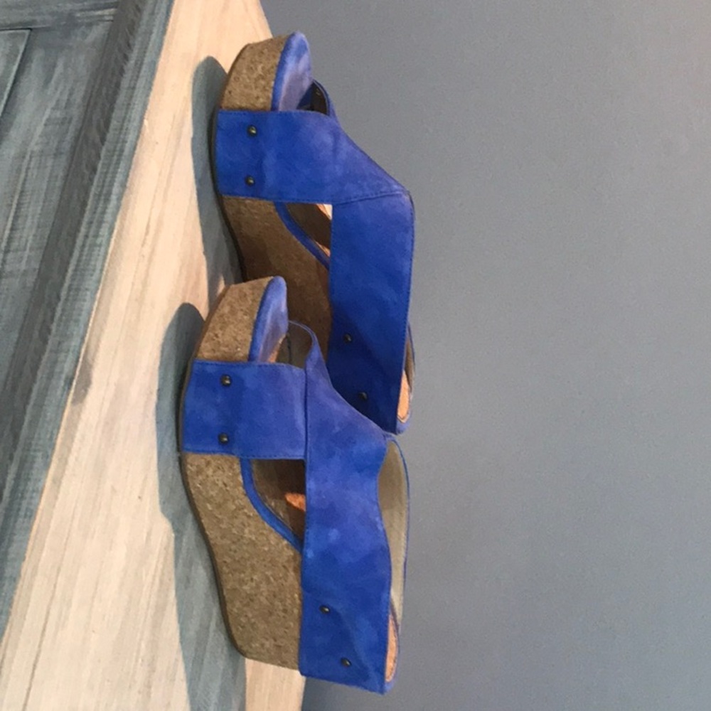 Royal blue suede mules with cork sole